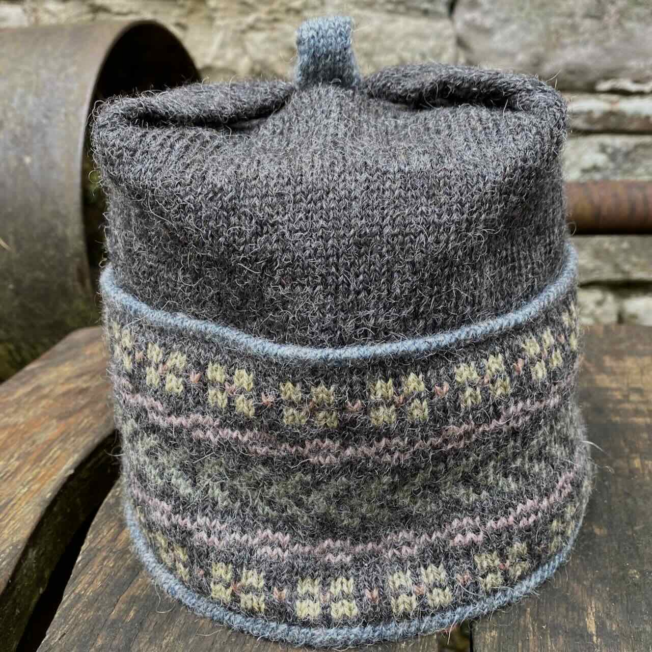 Handframed Knitwear Hat, in Charcoal